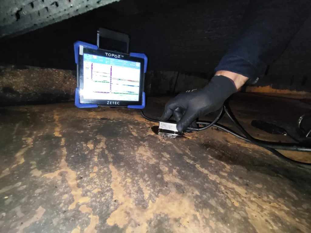 Aprenda a realizar una inspección de tanques de forma segura y eficiente, optimizando la seguridad y la integridad estructural de tus instalaciones industriales